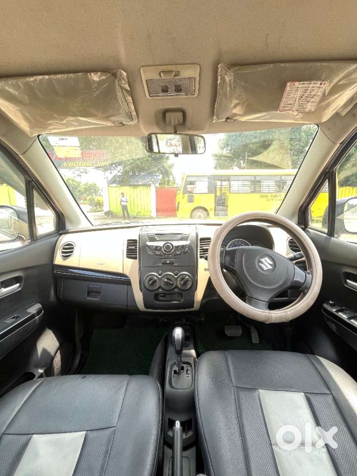 Maruti Suzuki Wagon R Vxi Amt1.2, 2017, Petrol