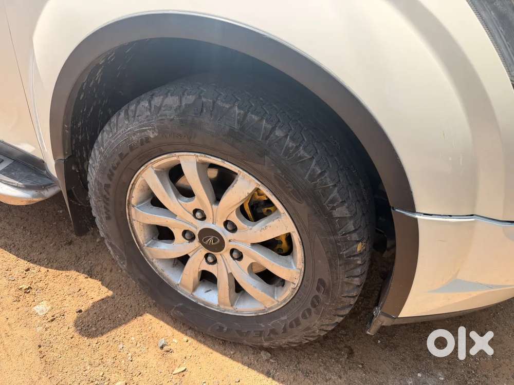 Mahindra Xuv500 At W10 Fwd, 2015, Diesel