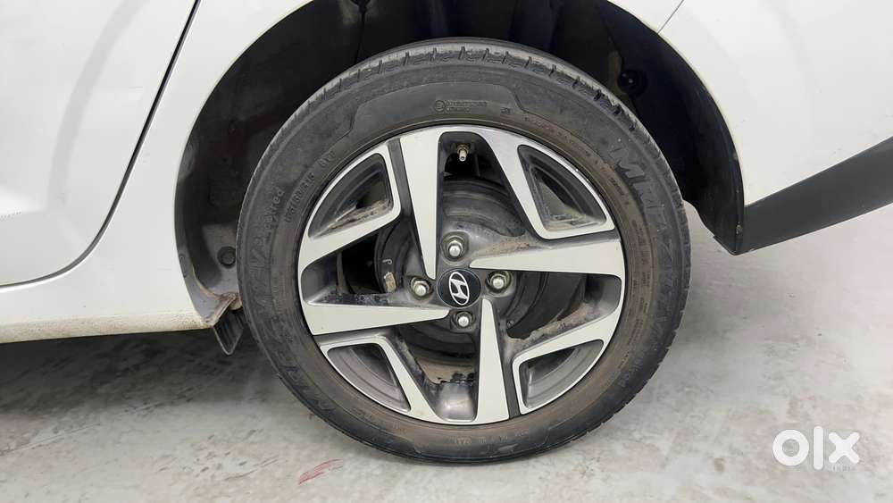 Hyundai Aura 1.2 Sx Cng, 2023, Cng & Hybrids