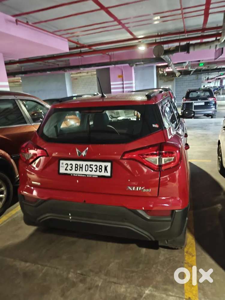 Mahindra Xuv300 W6 2023 Petrol Automatic  Well Maintained Car