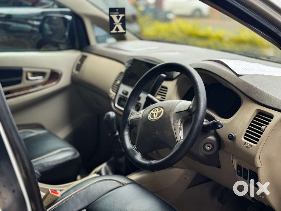 Toyota Innova 2.5 Vx 8 Str, 2012, Diesel