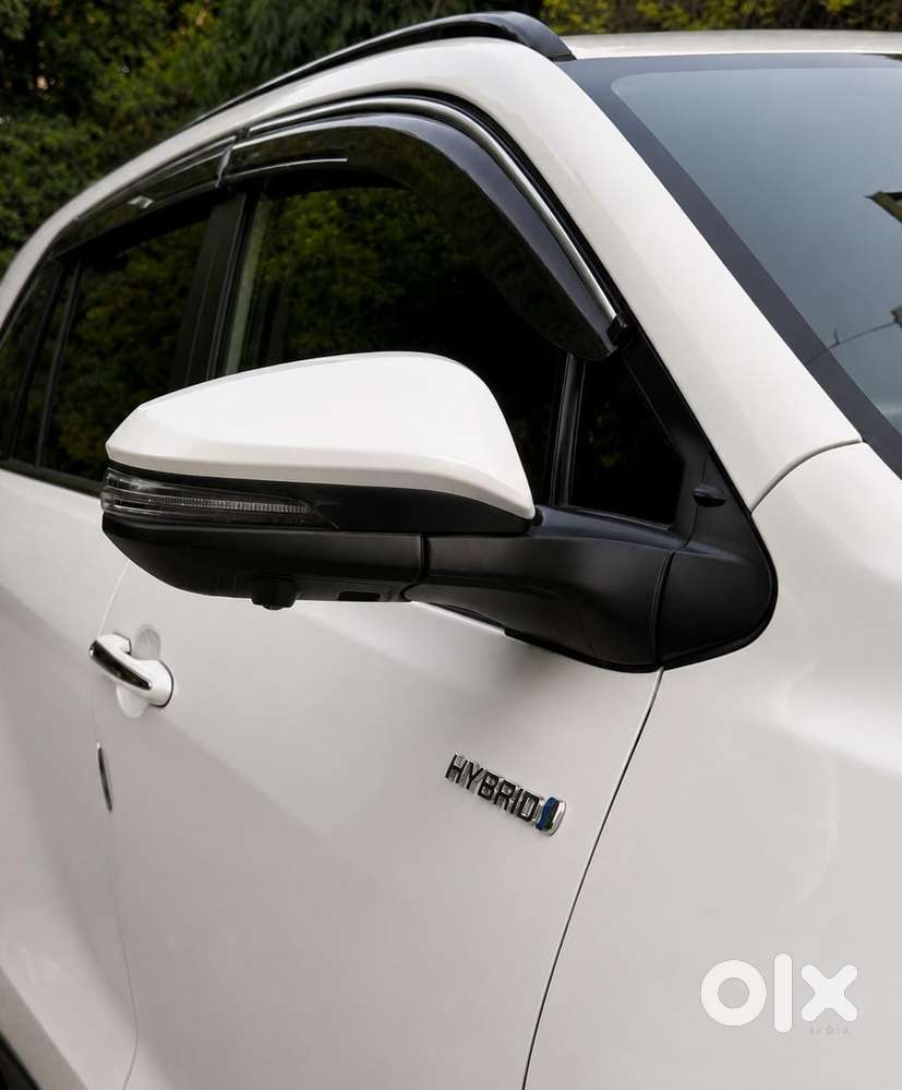 Toyota Innova Hycross 2.0 Zx Hybrid 7 Str, 2024, Petrol
