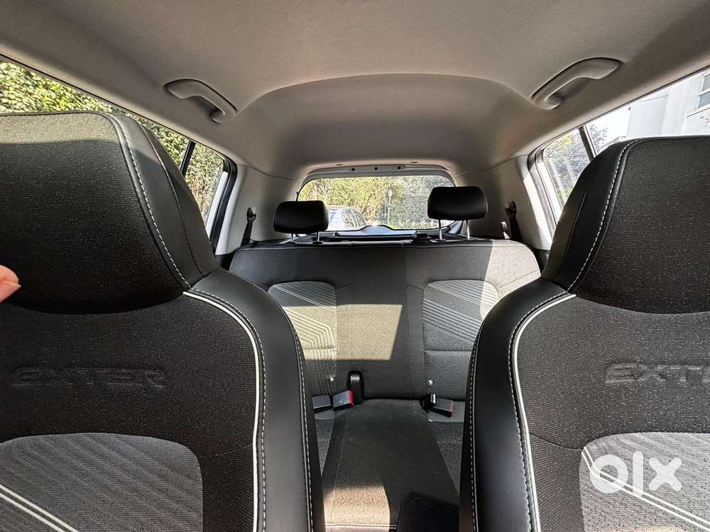 Hyundai Exter Amt Dual Tone White Sunroof  8500 Kms  Less Than 1 Yr