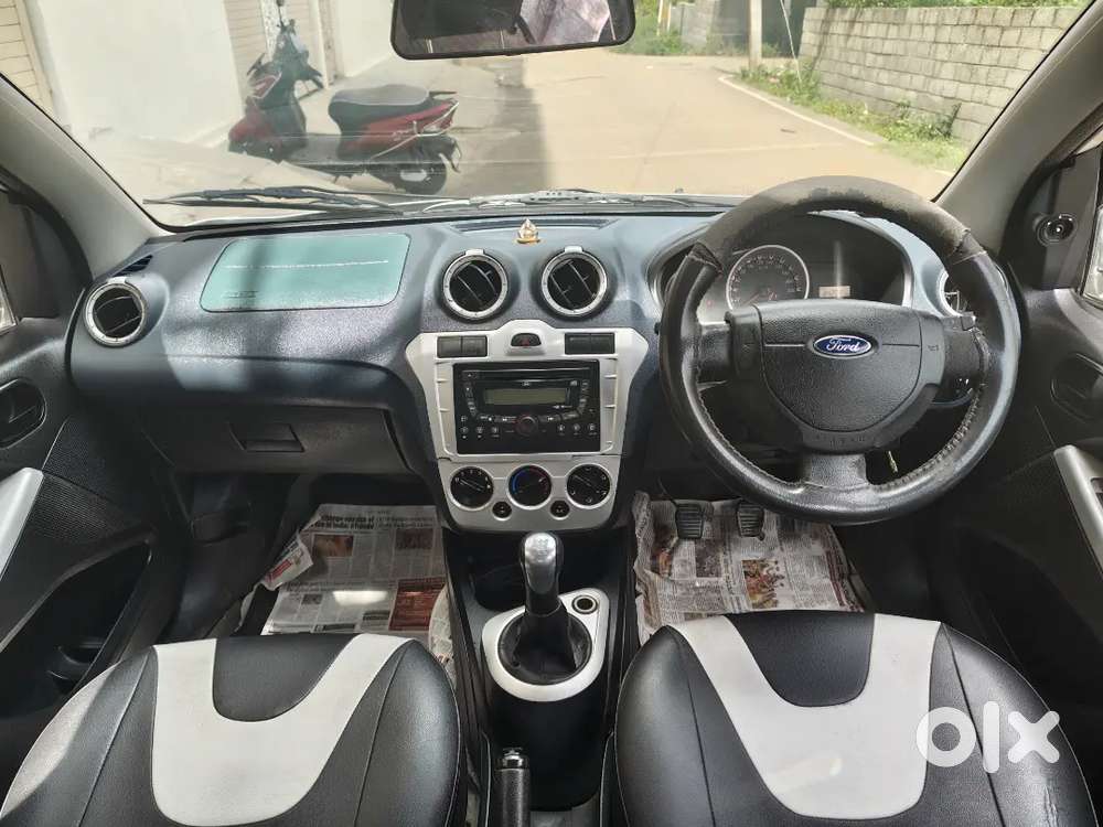 Ford Figo 2013 Diesel Titanium Dual Airbags Alloys