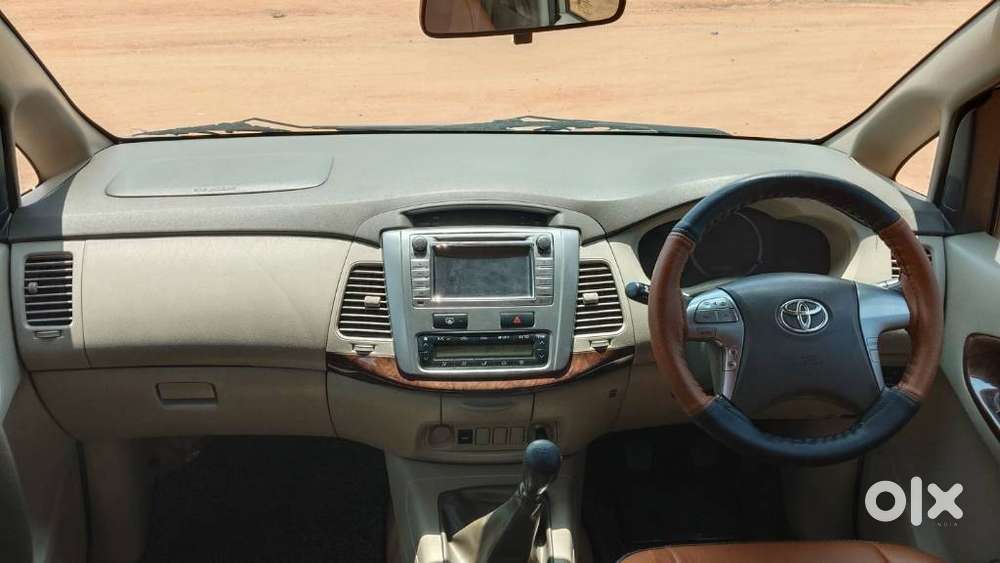 Toyota Innova 2.5 V 8 Str, 2014, Diesel