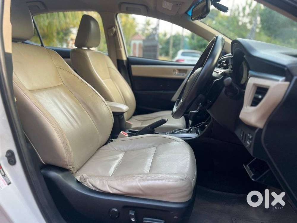 Toyota Corolla Altis Vl, 2014, Petrol
