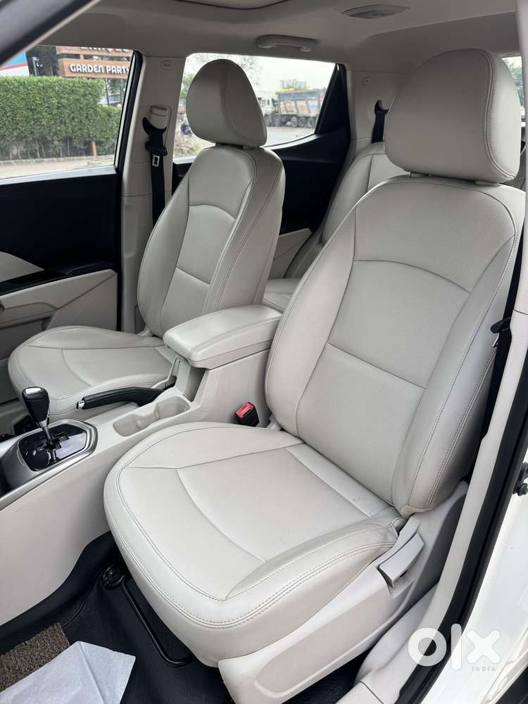 Mahindra Xuv300 W8 (o) 1.5 Diesel Amt, 2021, Diesel