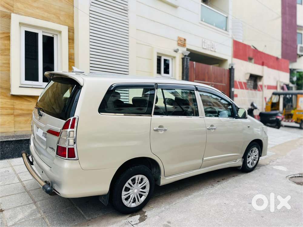 Toyota Innova 2.5 G (diesel) 8 Seater, 2015, Diesel