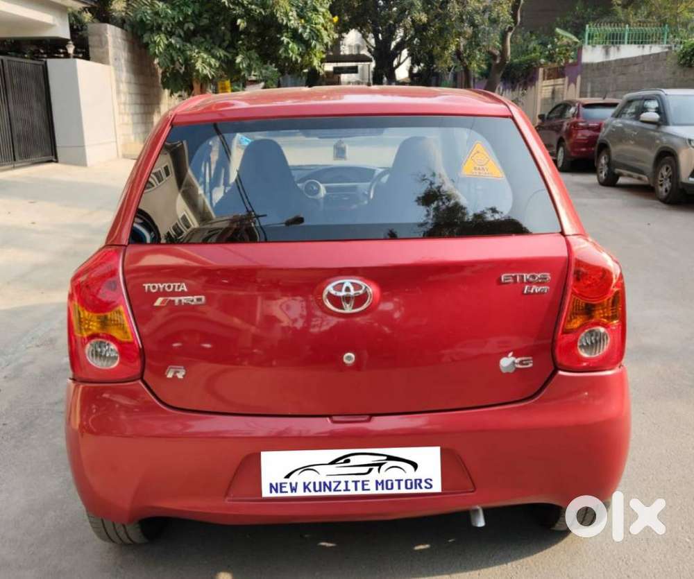 Toyota Etios Liva 2011-2012 G, 2011, Petrol