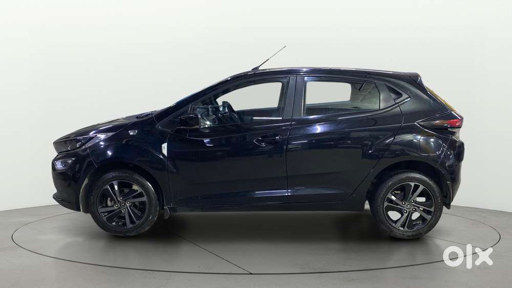 Tata Altroz 1.2 Xza Plus Dark Edition Dct, 2022, Petrol