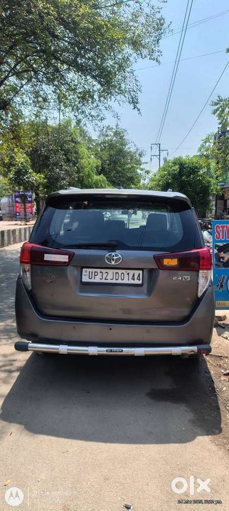Toyota Innova Crysta G 7 Str, 2017