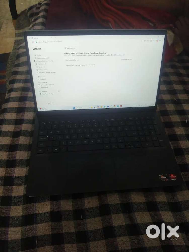 Dell Ryzen 3