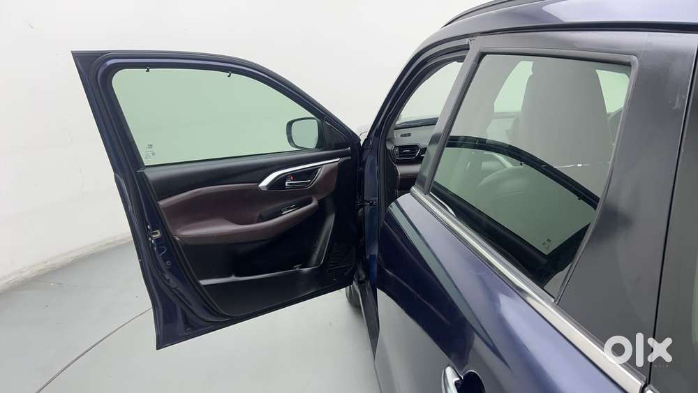 Maruti Suzuki Grand Vitara 1.5 Alpha Smart Hybrid At, 2022, Petrol