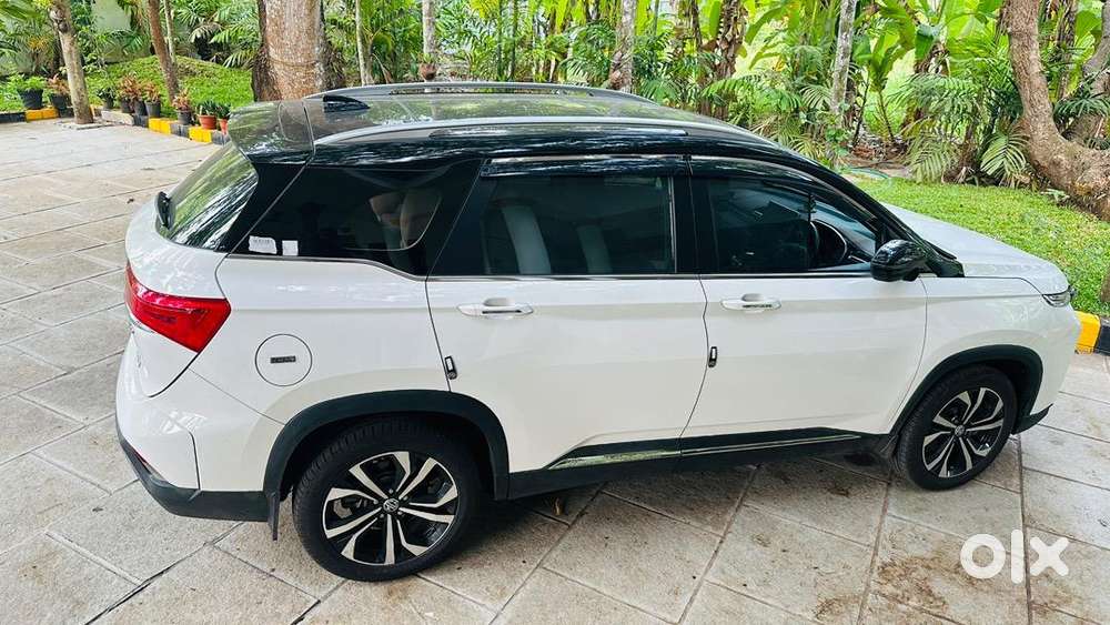 Mg Hector Plus 2023 Petrol 13608 Km Driven