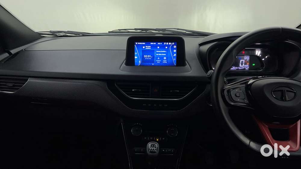 Tata Nexon 1.2 Revotron Xz Plus Luxs Red Dark Edition Amt, 2023, Pet..