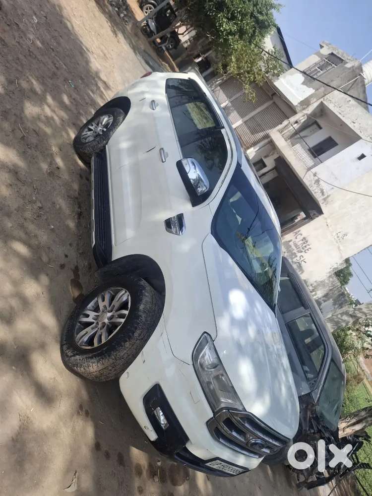 Ford Endeavour 2017 Diesel 68000 Km Driven