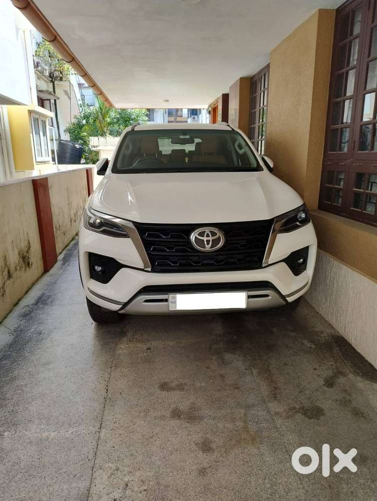 Toyota Fortuner 4x2 At 2.8 Diesel For Sale