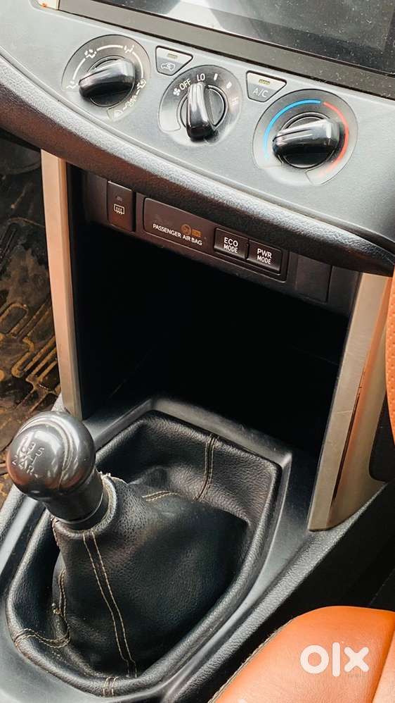 Toyota Innova Crysta Diesel 2017