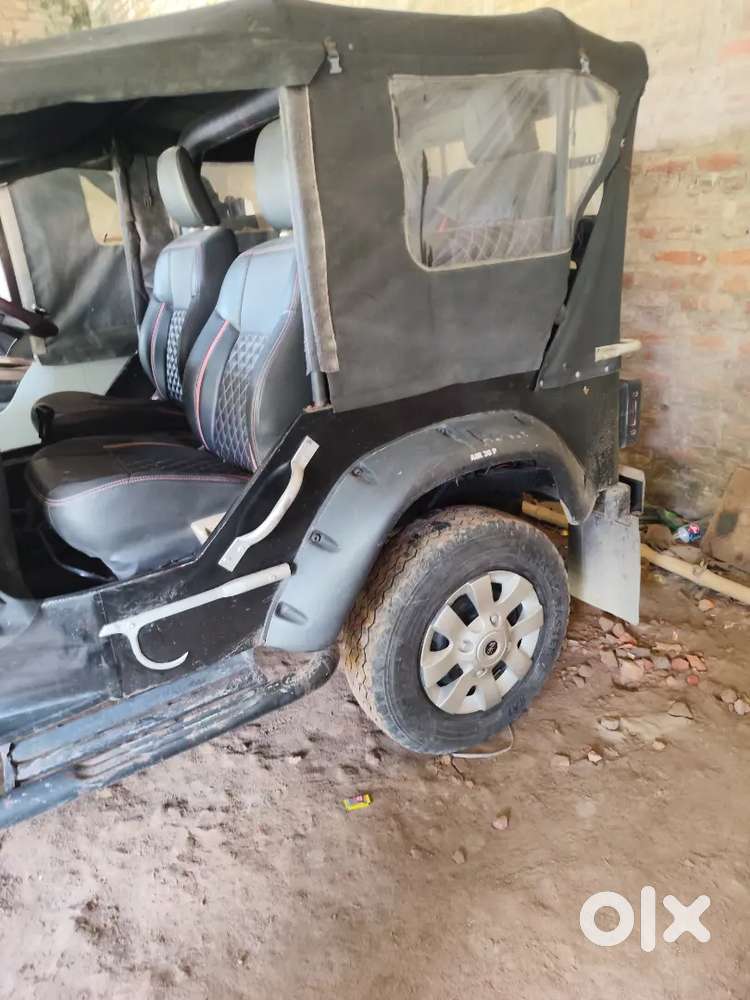 Mahindra Jeep Classic 1995
