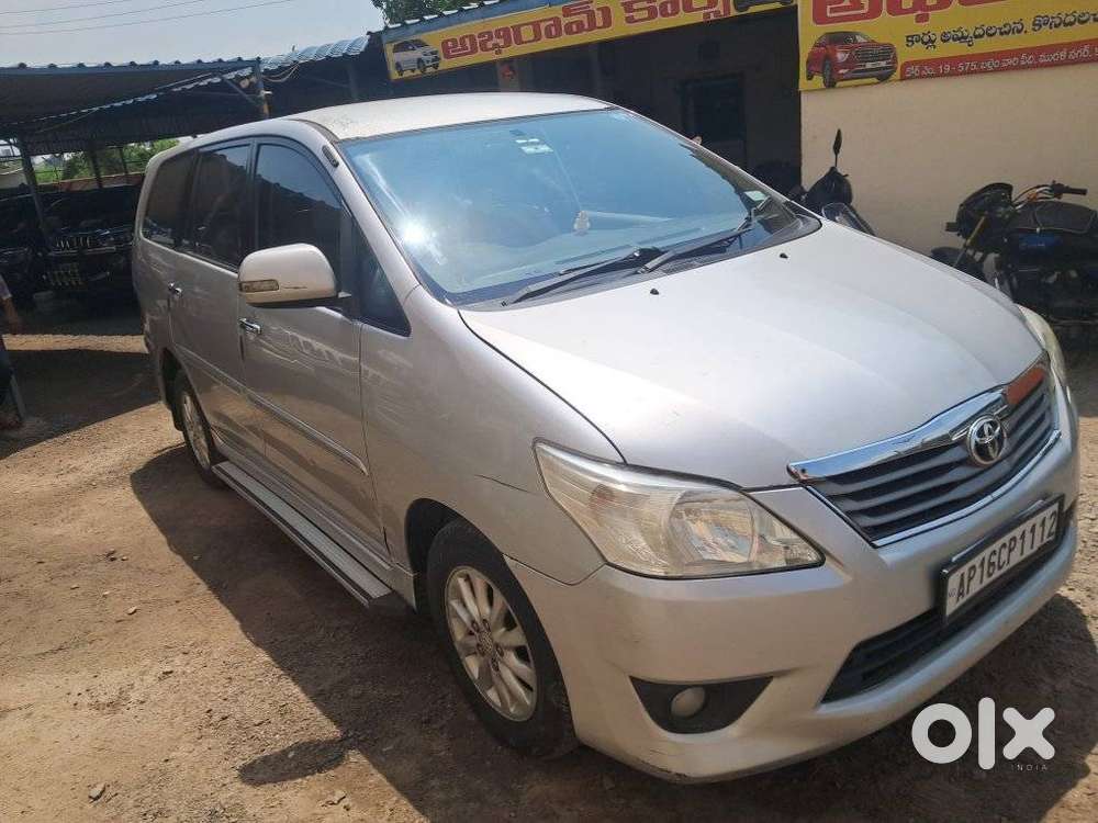 Toyota Innova 2.5 V 8 Str, 2013, Diesel