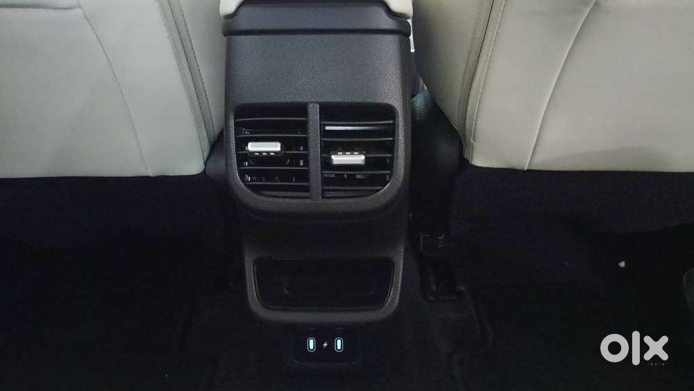 Hyundai Verna 1.5 Sx (o) Ivt, 2024, Petrol
