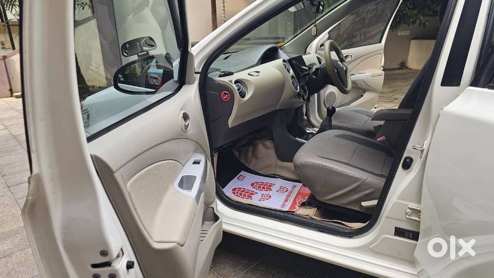 Toyota Etios Liva V, 2015, Petrol