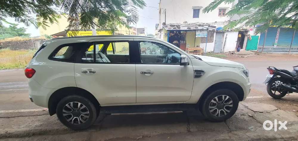 Ford Endeavour 2020