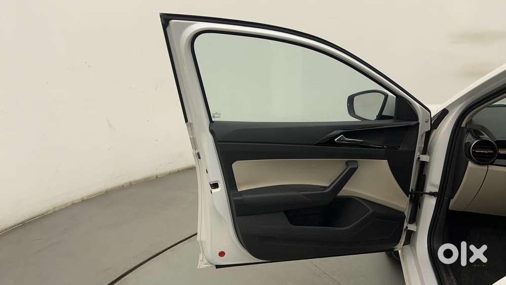 Skoda Slavia Style 1.0l Tsi At, 2022, Petrol