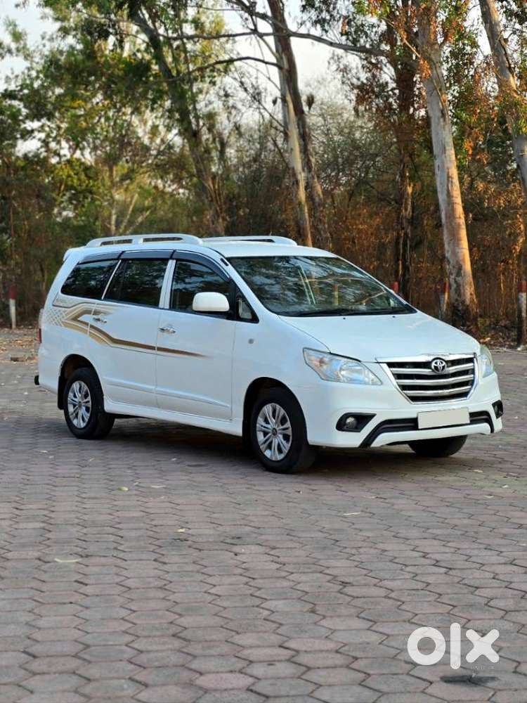 Toyota Innova 2.5 G (diesel) 8 Seater, 2014, Diesel