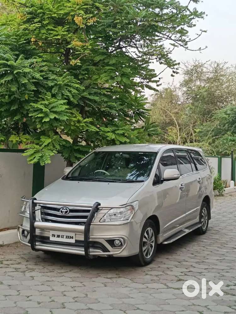 Toyota Innova 2015