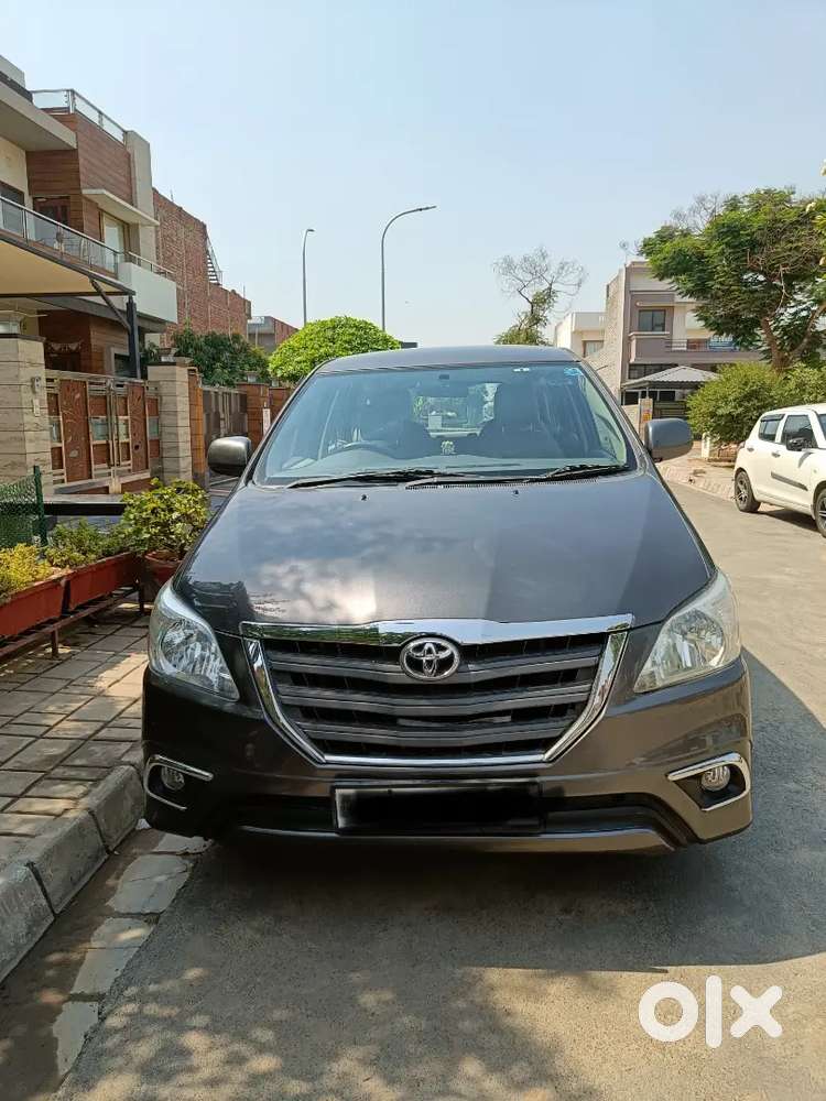 Toyota Innova 2.5 G 2014