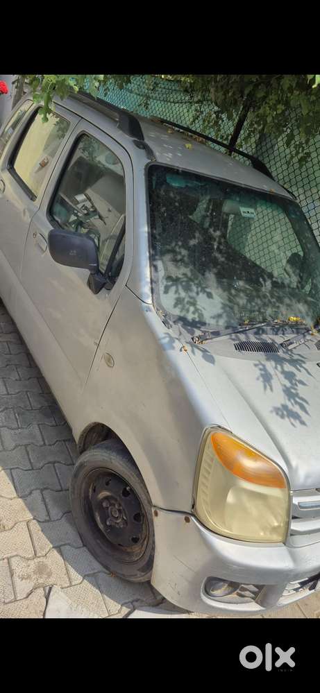 Selling My Well-maintained Maruti Suzuki Wagon R (2010 Model) In Excel