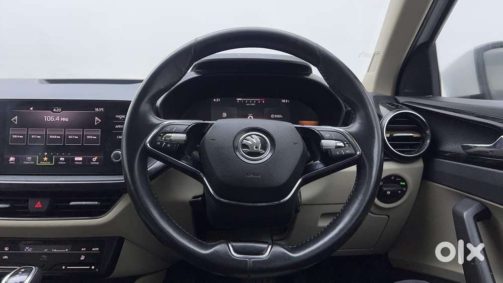 Skoda Slavia Style 1.0l Tsi At, 2023, Petrol