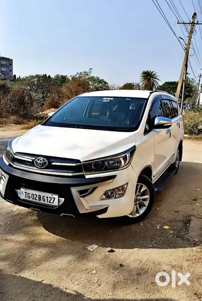 Toyota Innova Crysta 2018 Diesel 180000 Km Driven