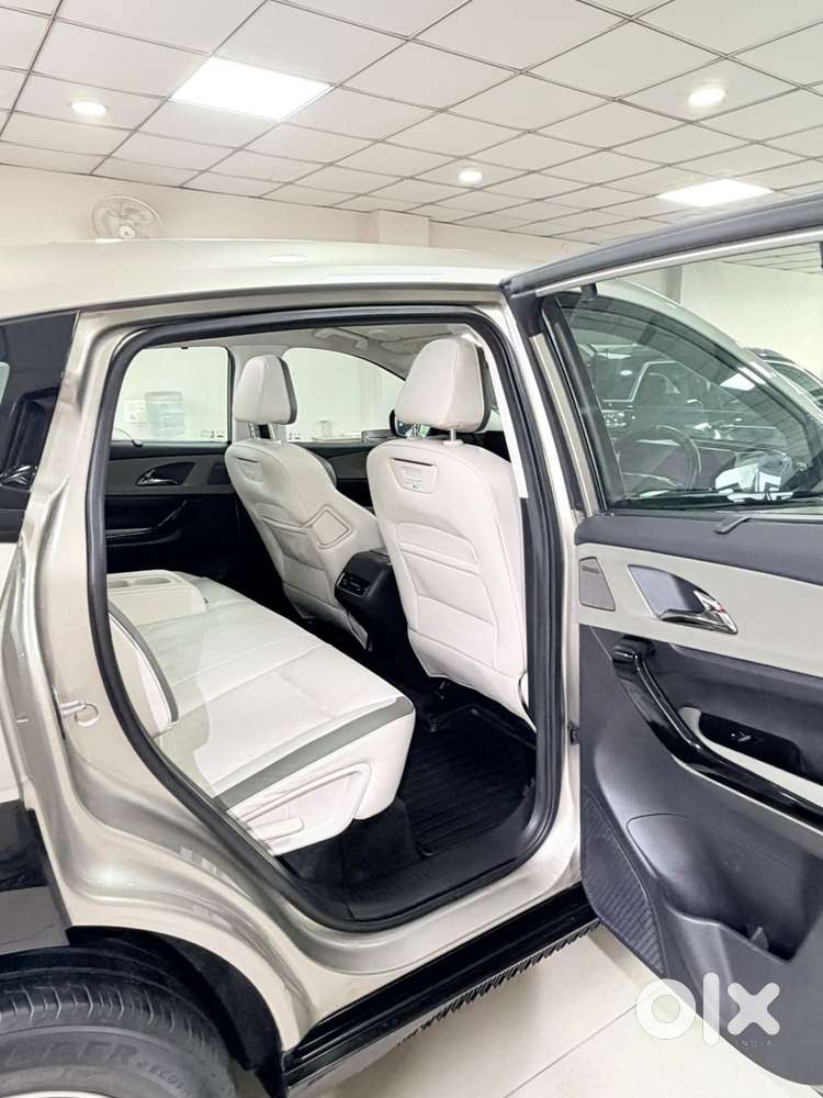 Mahindra Xev 9e Pack Three (top Model), 2025, Electric