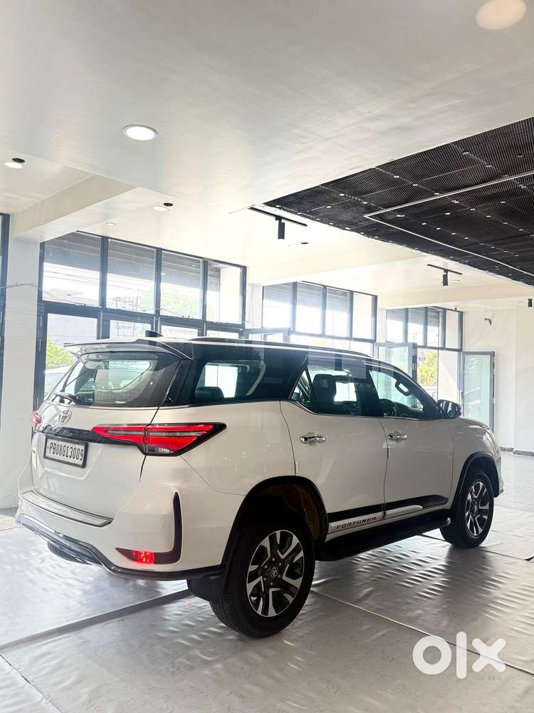 Toyota Fortuner Legender 4x2 At 2.8, 2024, Diesel