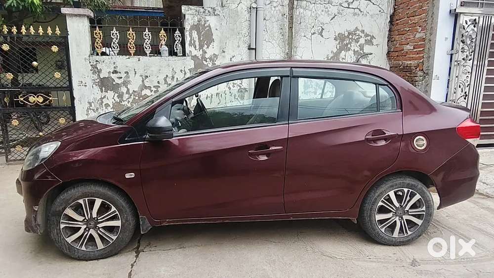 Honda Amaze 2014 Diesel Well Maintained With Alloy Wheels