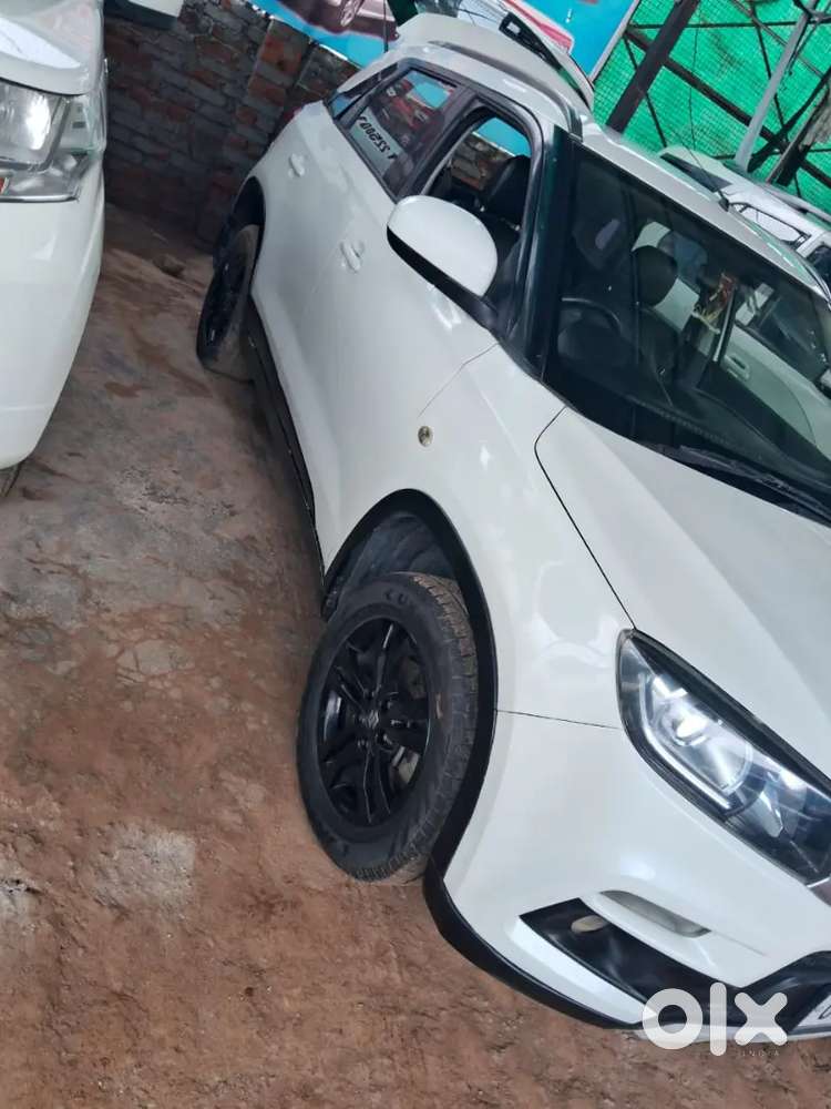 Maruti Suzuki Brezza Lxi 2018 Hybrid
