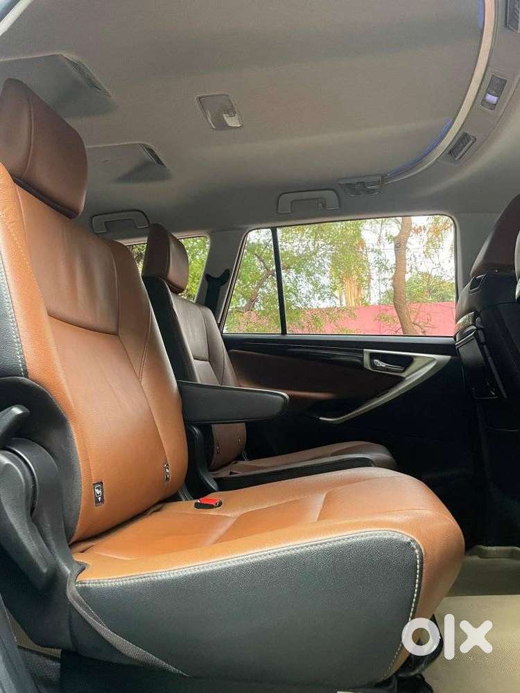 Toyota Innova Crysta 2.8z Automatic, 2017, Diesel