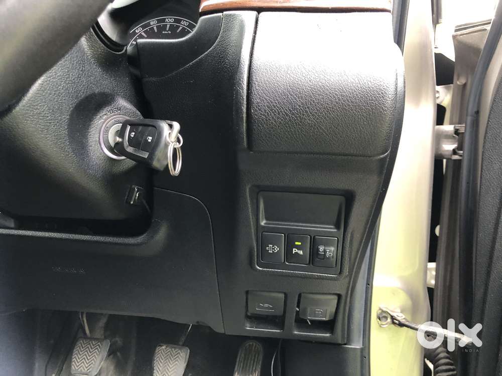 Toyota Innova Crysta [2020-ongoing] 2.4 Gx 7 Str, 2020, Diesel