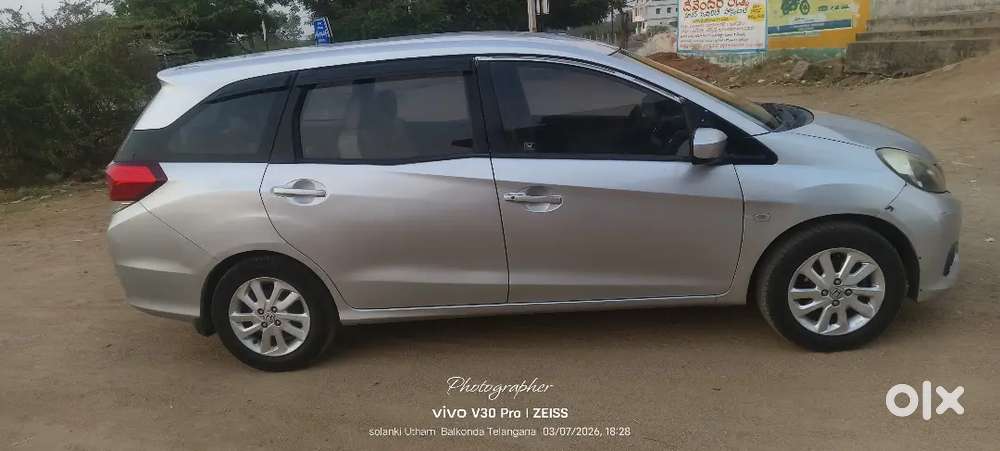 Honda Mobilio 2014 Diesel 240000 Km Driven