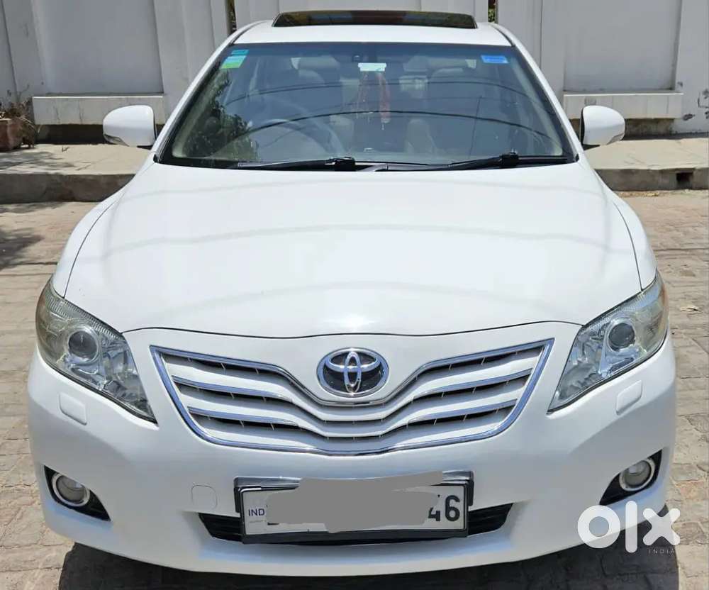 Toyota Camry 2011 Moonroof Automatic