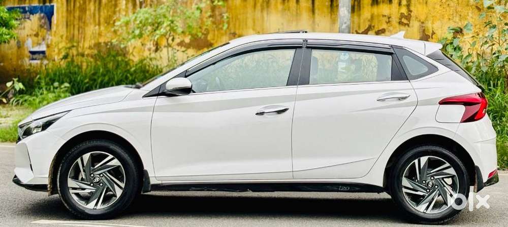 Hyundai New I20 1.2 Asta (o) Mt, 2023, Petrol