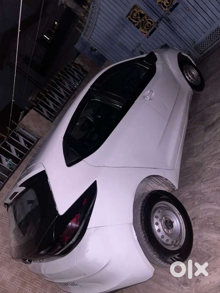 Tata Altroz 2021