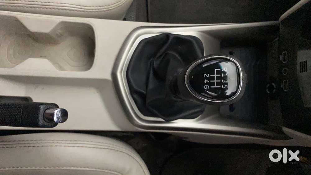 Mahindra Xuv300 W8 Option, 2020, Petrol