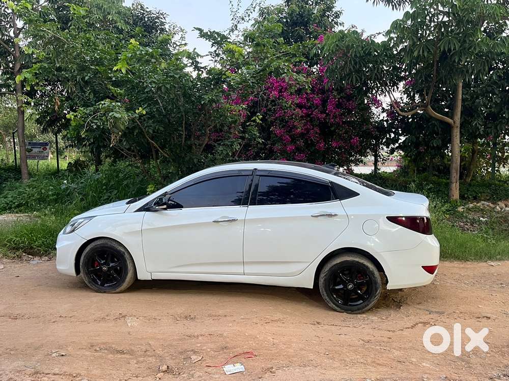 Hyundai Verna Fluidic 2012