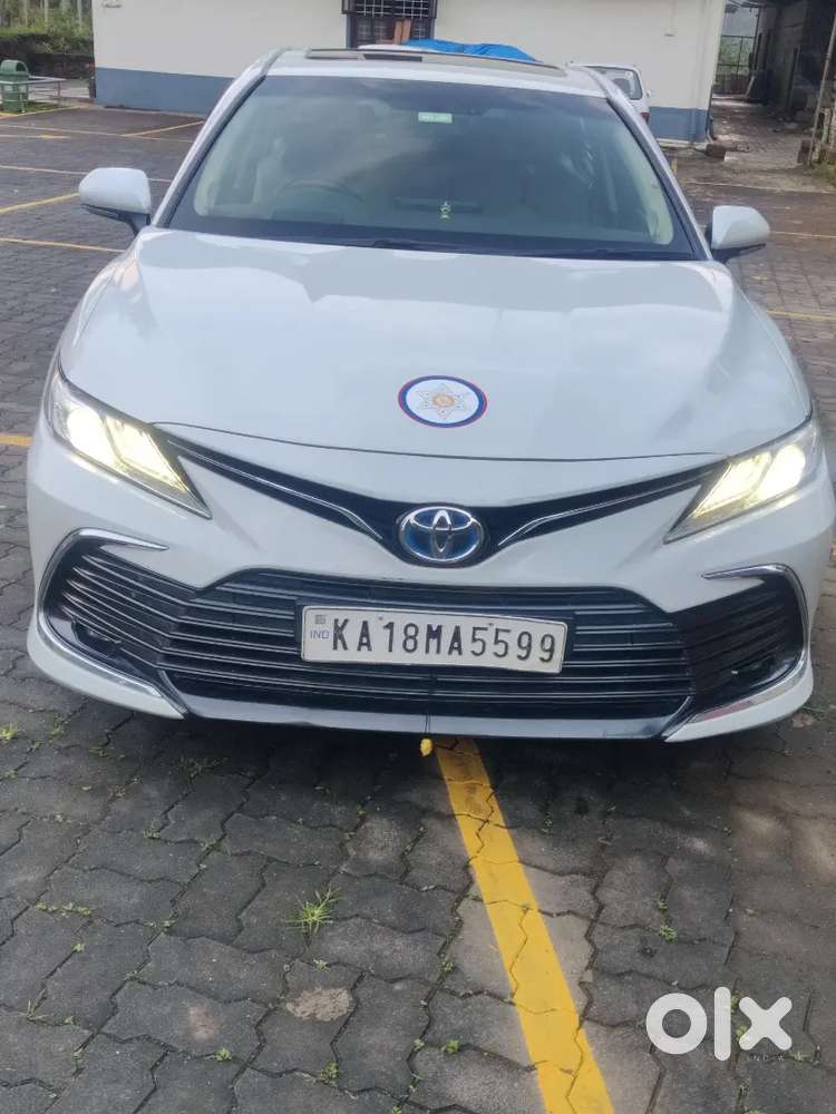 Toyota Camry Hybrid 2022
