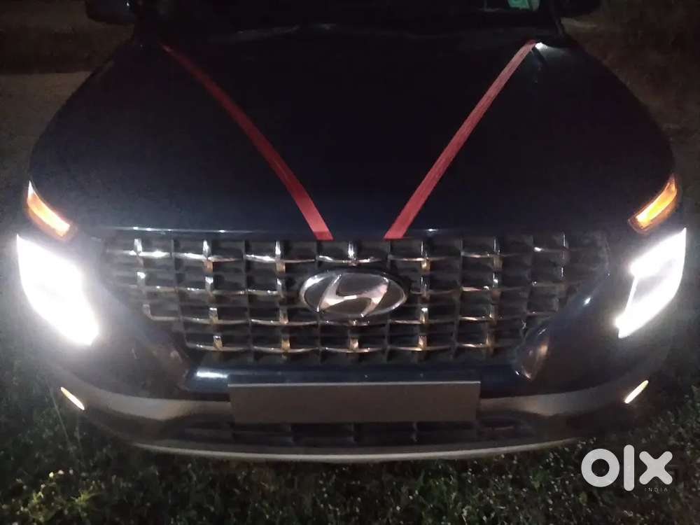 Hyundai Venue 2020 Petrol Well Maintained