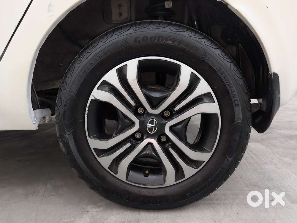 Tata Tiago Xza, 2019, Petrol