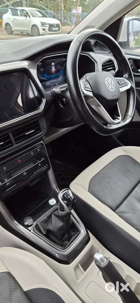 Volkswagen Taigun 1.0 Tsi Topline, 2023, Petrol